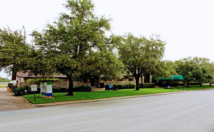 Pictures of Office property located at 2100 Virginia Dr, Grand Prairie, TX 75051 for lease - image #1
