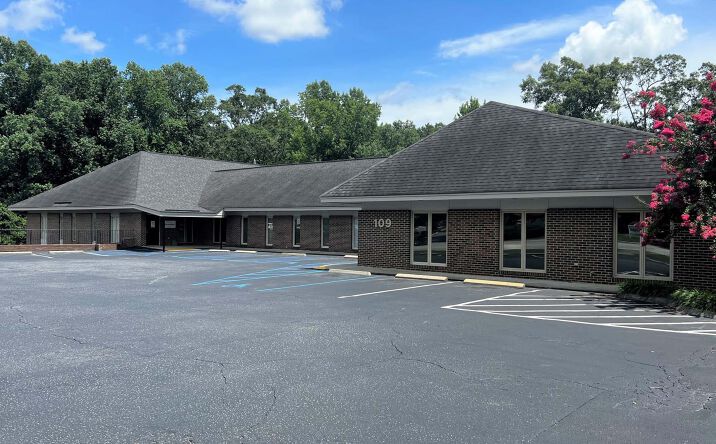 Pictures of Office property located at 109 Fleetwood Dr, Easley, SC 29640 for lease - image #1