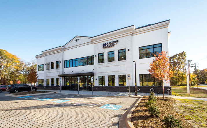 Pictures of Office property located at 7509 Providence Rd, Charlotte, NC 28270 for lease - image #1