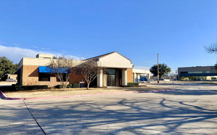 Pictures of Office property located at 2301 Valley View Ln, Farmers Branch, TX 75234 for lease - image #1