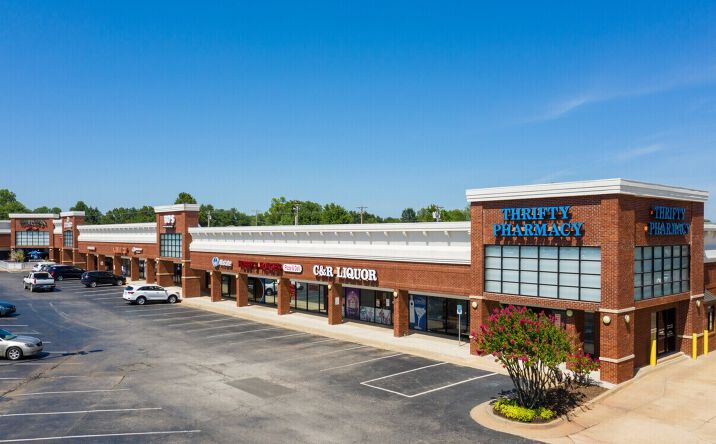Pictures of Retail property located at Edmond Rd (2nd Street) and Santa Fe, Edmond, Edmond, OK 73003 for lease - image #1
