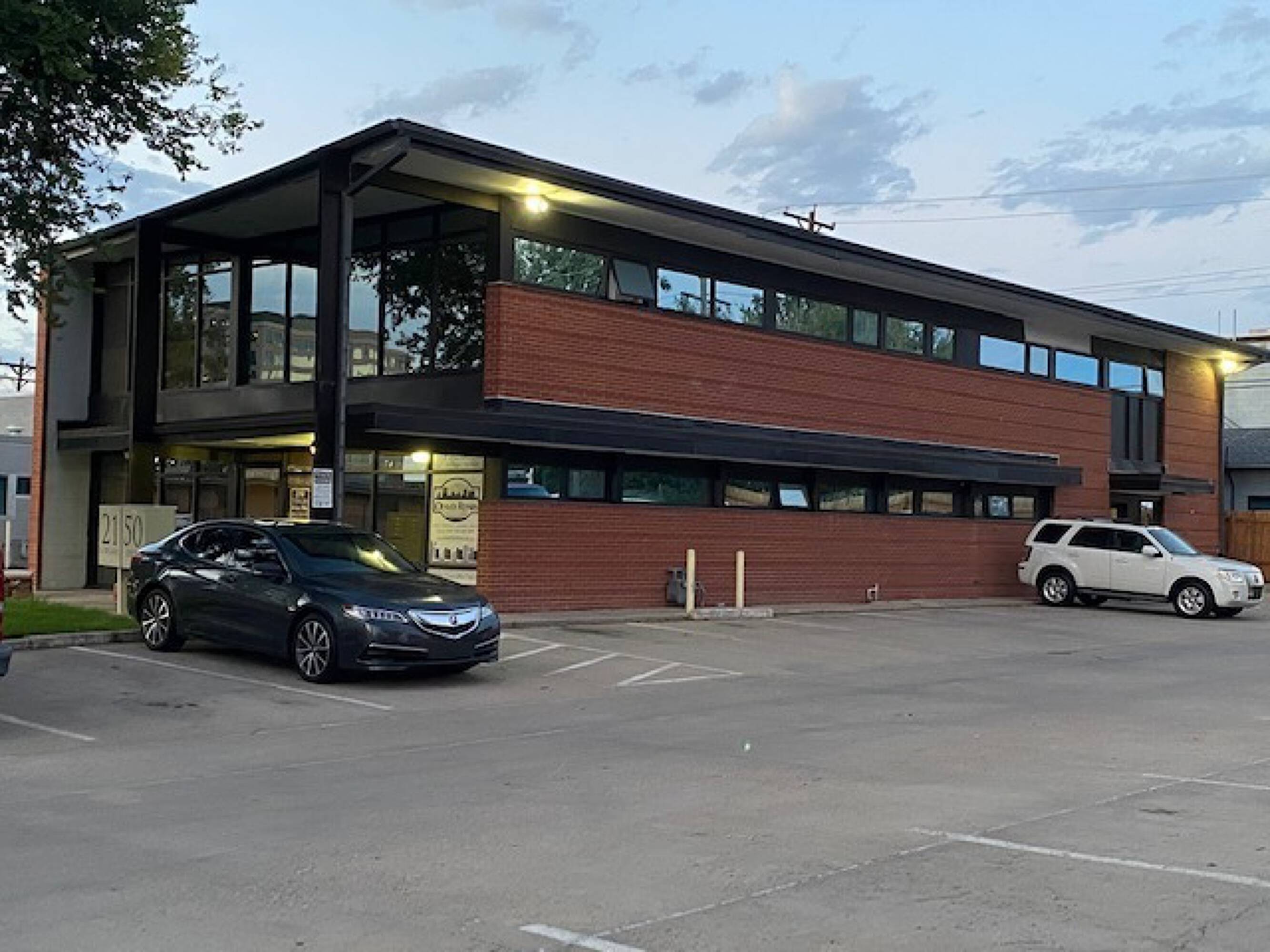 2150 S Bellaire St, Denver, CO 80222