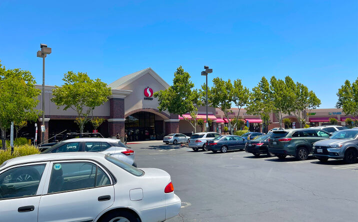 Pictures of Retail property located at 5111 Business Center Dr, Fairfield, CA 94534 for lease - image #1