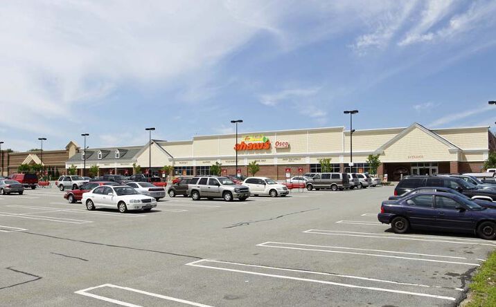 Pictures of Retail property located at 31 Main St, Westbrook, ME 04092 for lease - image #1