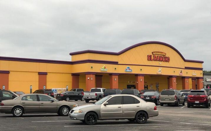 Pictures of Retail property located at 5264 W 34th St, Houston, TX 77092 for lease - image #1