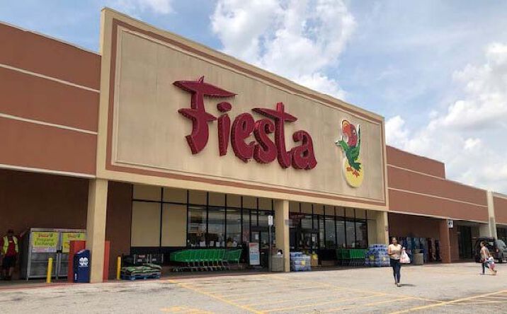 Pictures of Retail property located at 11092 Fondren Rd, Houston, TX 77096 for lease - image #1