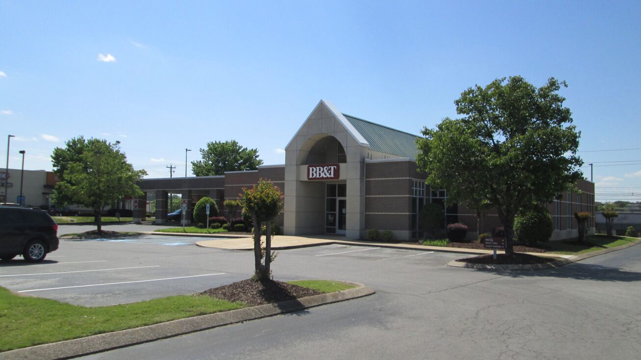 2120 Gunbarrel Rd, Chattanooga, TN 37421 Retail Space for Lease