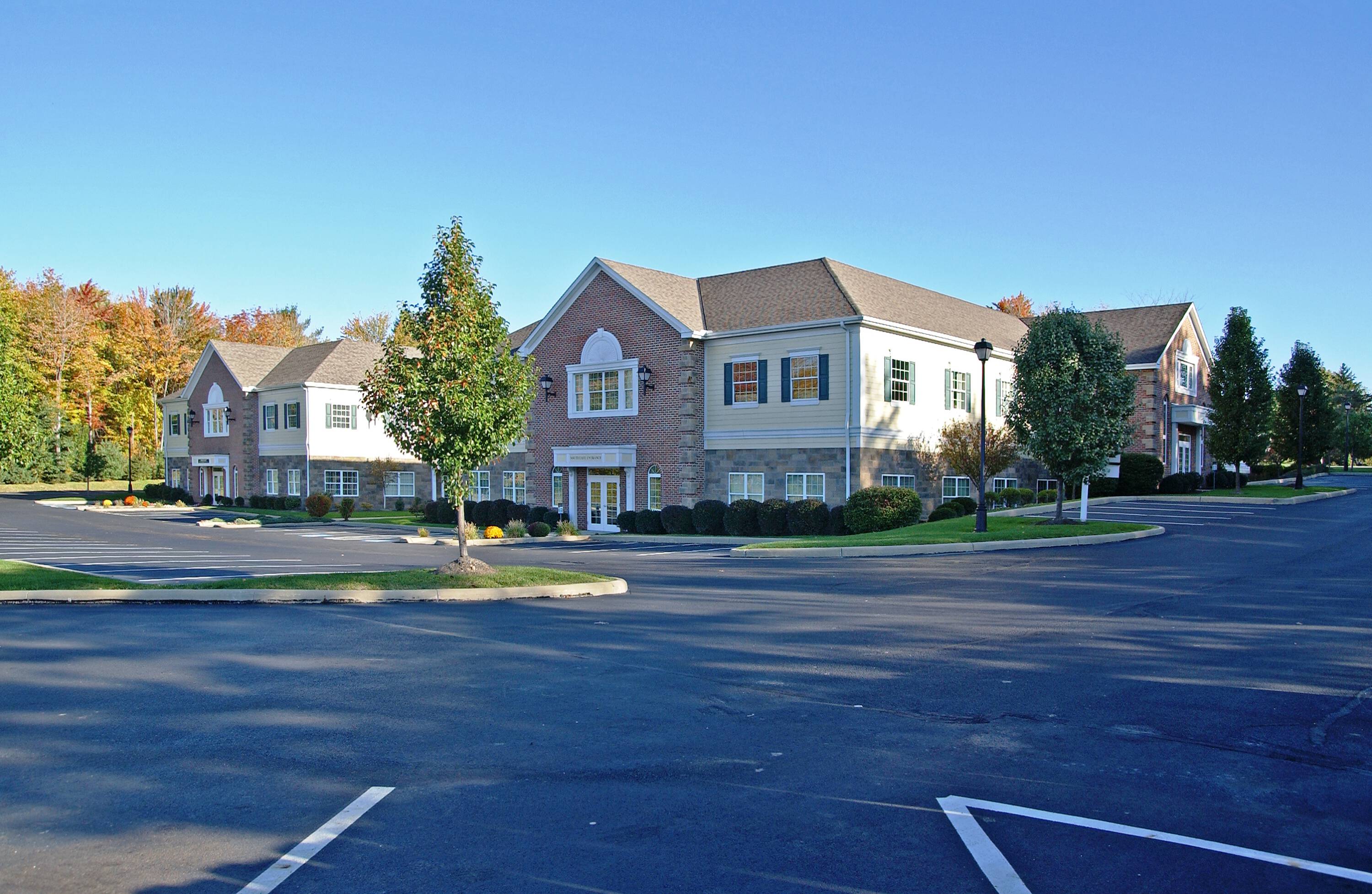 8401 CHAGRIN RD Chagrin Falls OH 44023-4701 APN: 02-420830 | Crexi.com