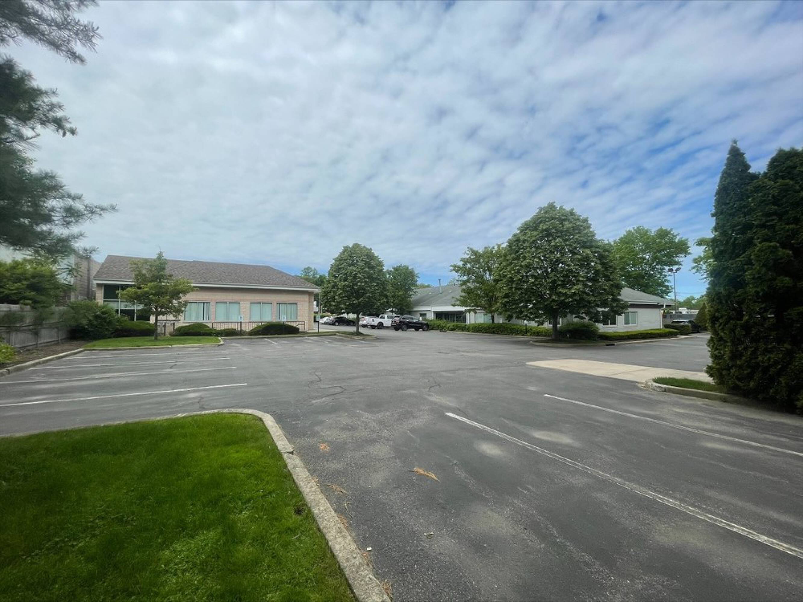 17721776 E Jericho Turnpike, Huntington, NY 11743