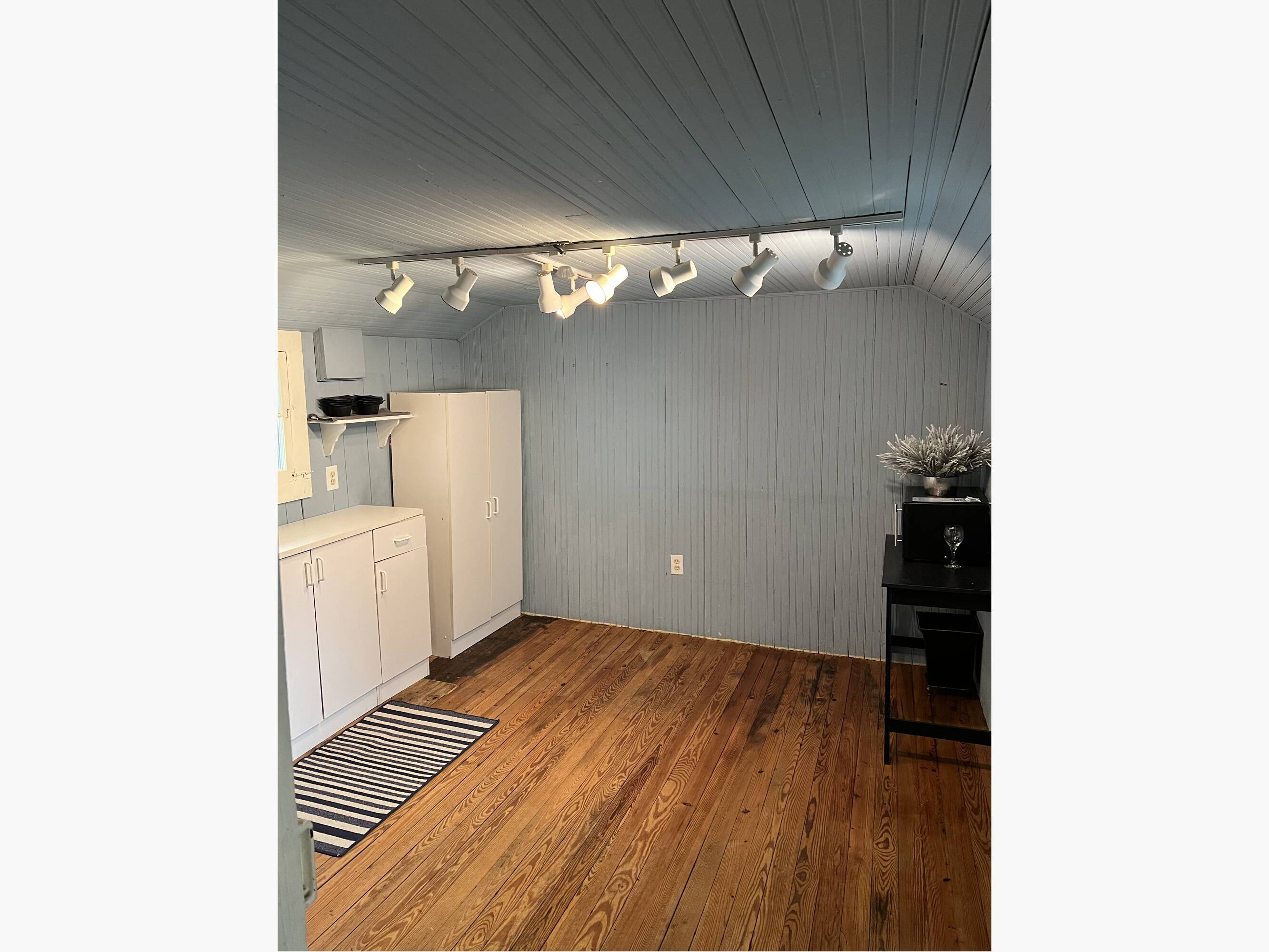 217 Loudoun St SE, Leesburg, VA 20175