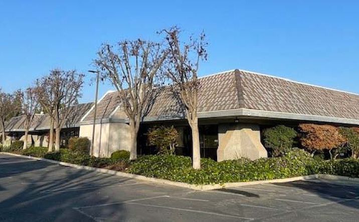 Pictures of Office property located at 5640 N Fresno St, Fresno, CA 93710 for lease - image #1