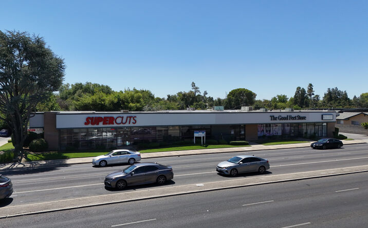 Pictures of Retail property located at 411-435 W.Shaw Ave, Fresno, CA 93704 for lease - image #1