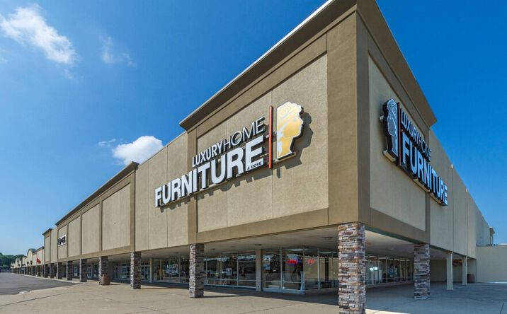 Pictures of Retail property located at 25375-495 Grand River Ave, Redford Charter Township, MI 48240 for lease - image #1