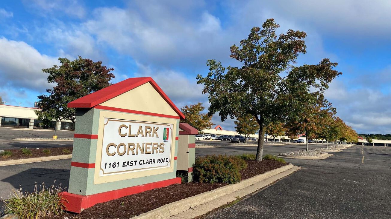 1161 E Clark Rd, DeWitt, MI 48820 Office Space for Lease Clark Corners