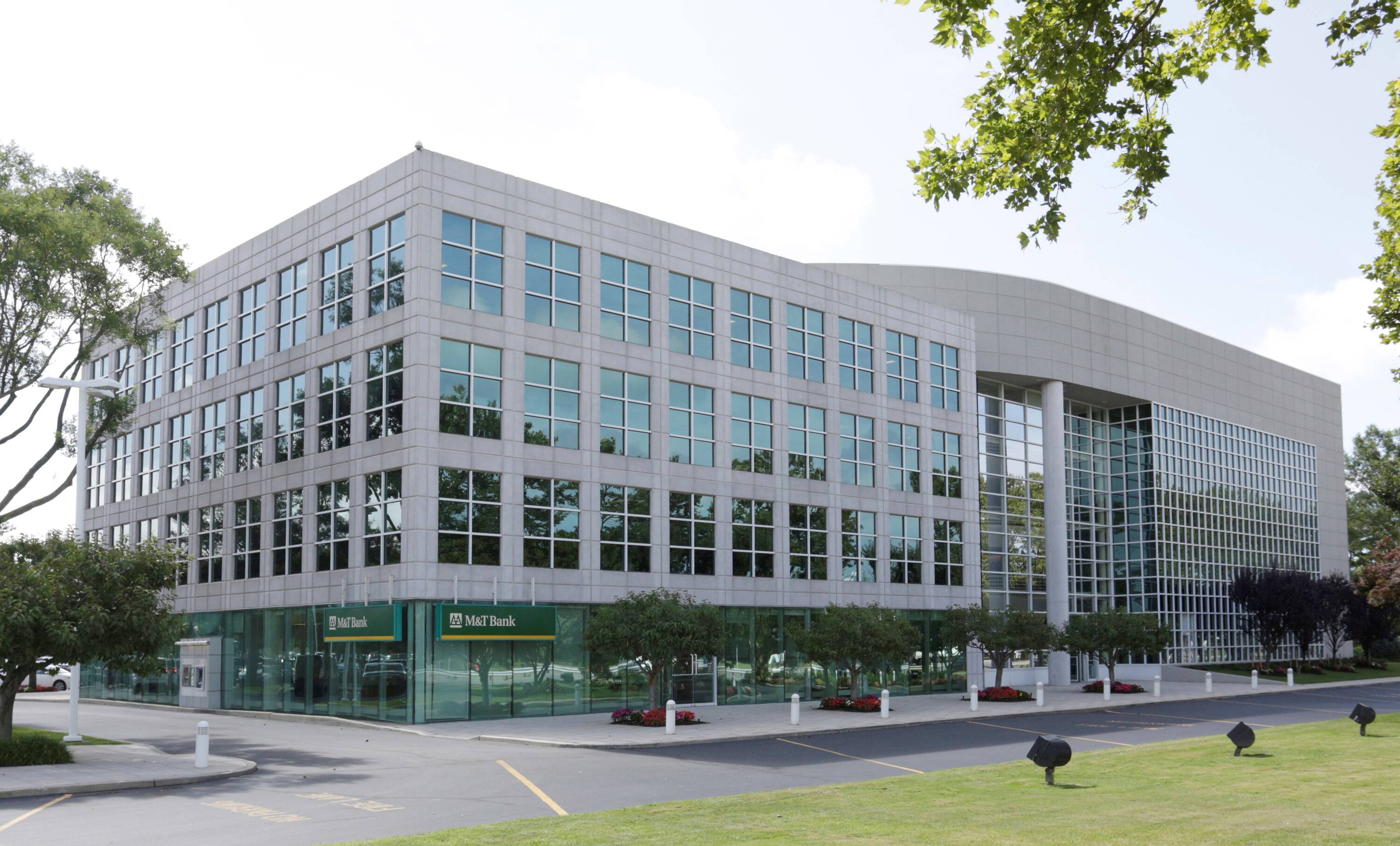 401 Broadhollow Rd, Melville, NY 11747