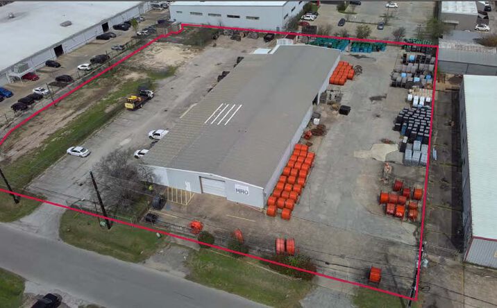 Pictures of Industrial property located at 5126 Ashbrook Dr, Houston, TX 77081 for lease - image #1