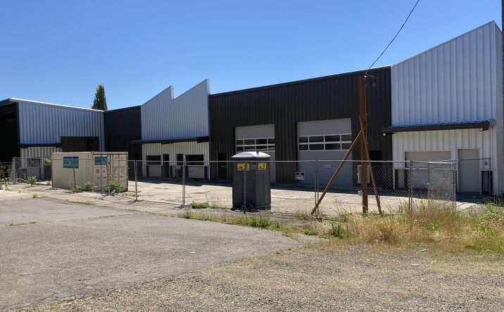 Pictures of Industrial property located at 2740 SE Long Street, Portland, OR 97202 for lease - image #1