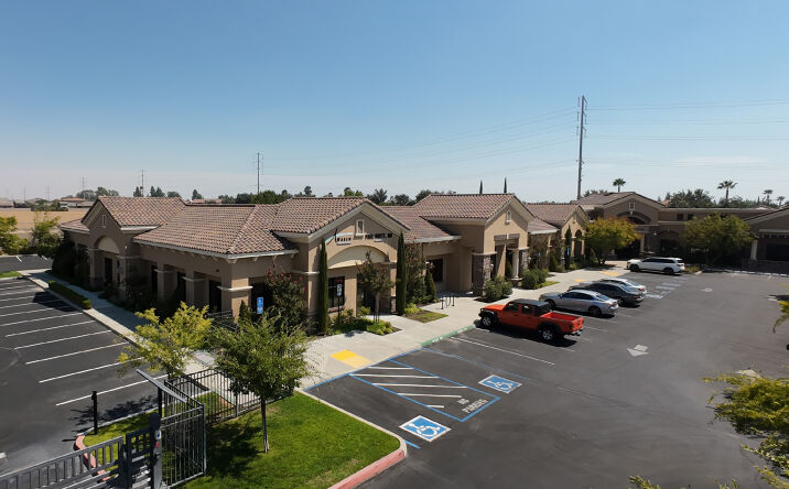 Pictures of Office property located at 2152 E Copper Ave, Fresno, CA 93730 for lease - image #1