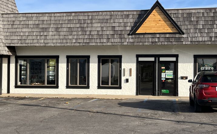 Pictures of Retail, Office property located at 400 W Main St, Gaylord, MI 49735 for lease - image #1