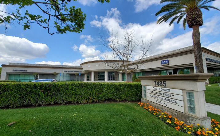 Pictures of Retail, Office, Restaurant property located at 7475 N Palm Ave, Fresno, CA 93711 for lease - image #1