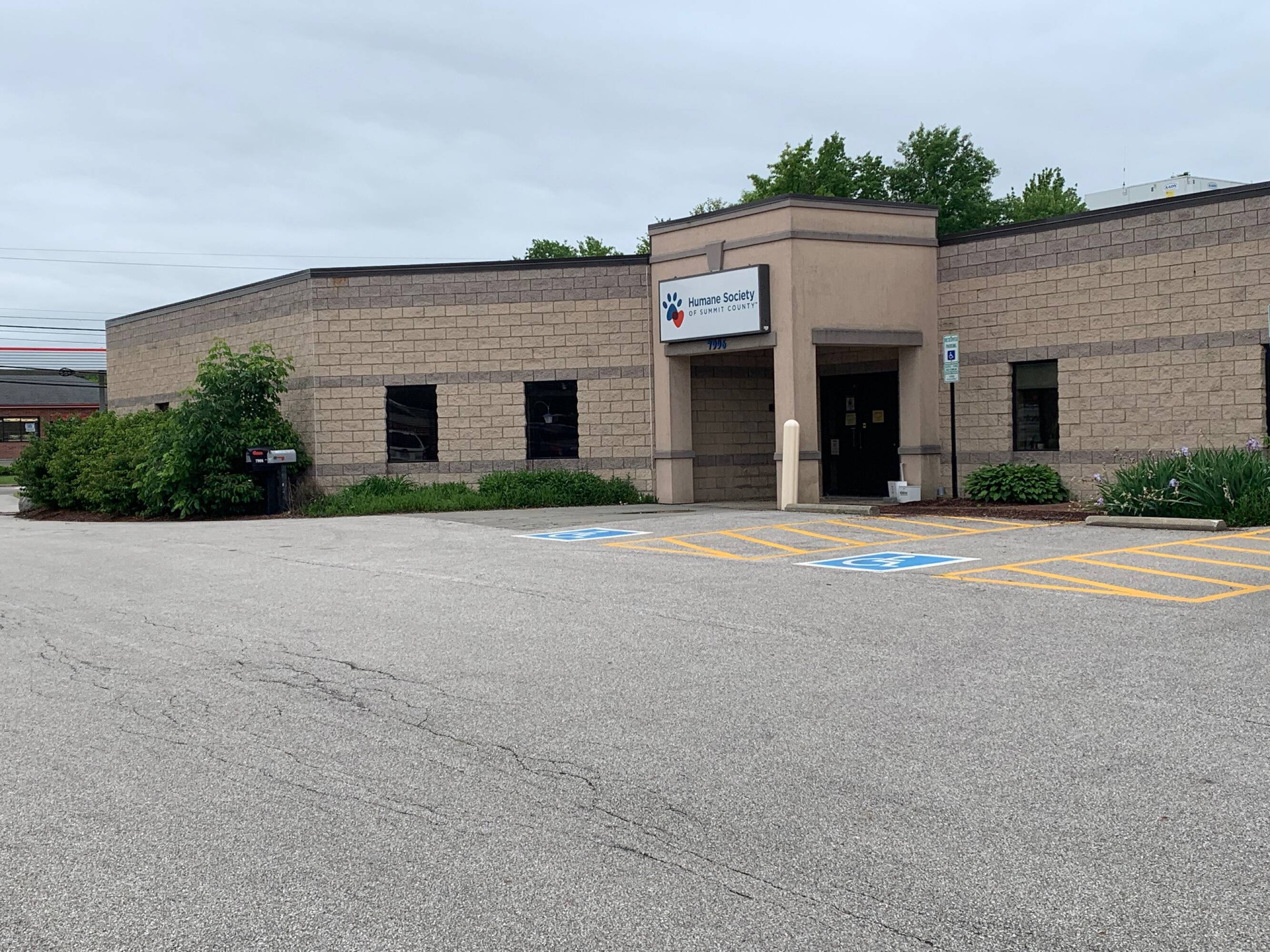 7996 Darrow Rd, Twinsburg, OH 44087