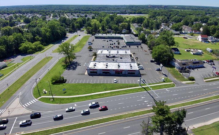 Pictures of Retail property located at 5810 Kirkwood Hwy, Wilmington, DE 19808 for lease - image #1
