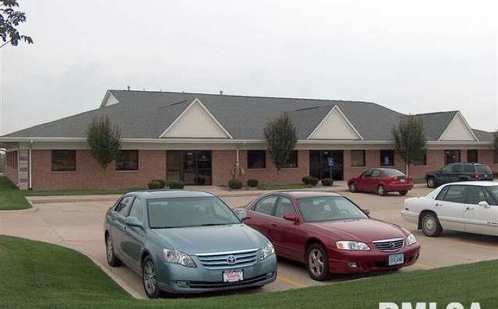 Pictures of Office property located at 5357 EASTERN Avenue, Davenport, IA 52807 for lease - image #1