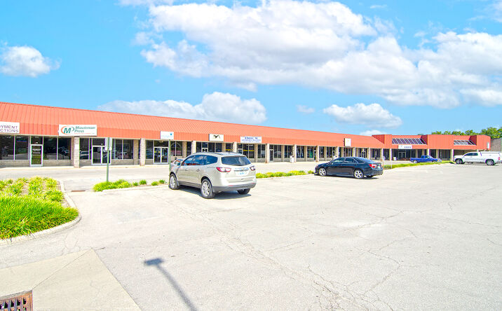 Pictures of Retail property located at 751 Slone Dr, Georgetown, KY 40324 for lease - image #1
