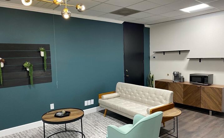 Pictures of Retail, Office property located at 16850 Saturn Ln, Houston, TX 77058 for lease - image #1