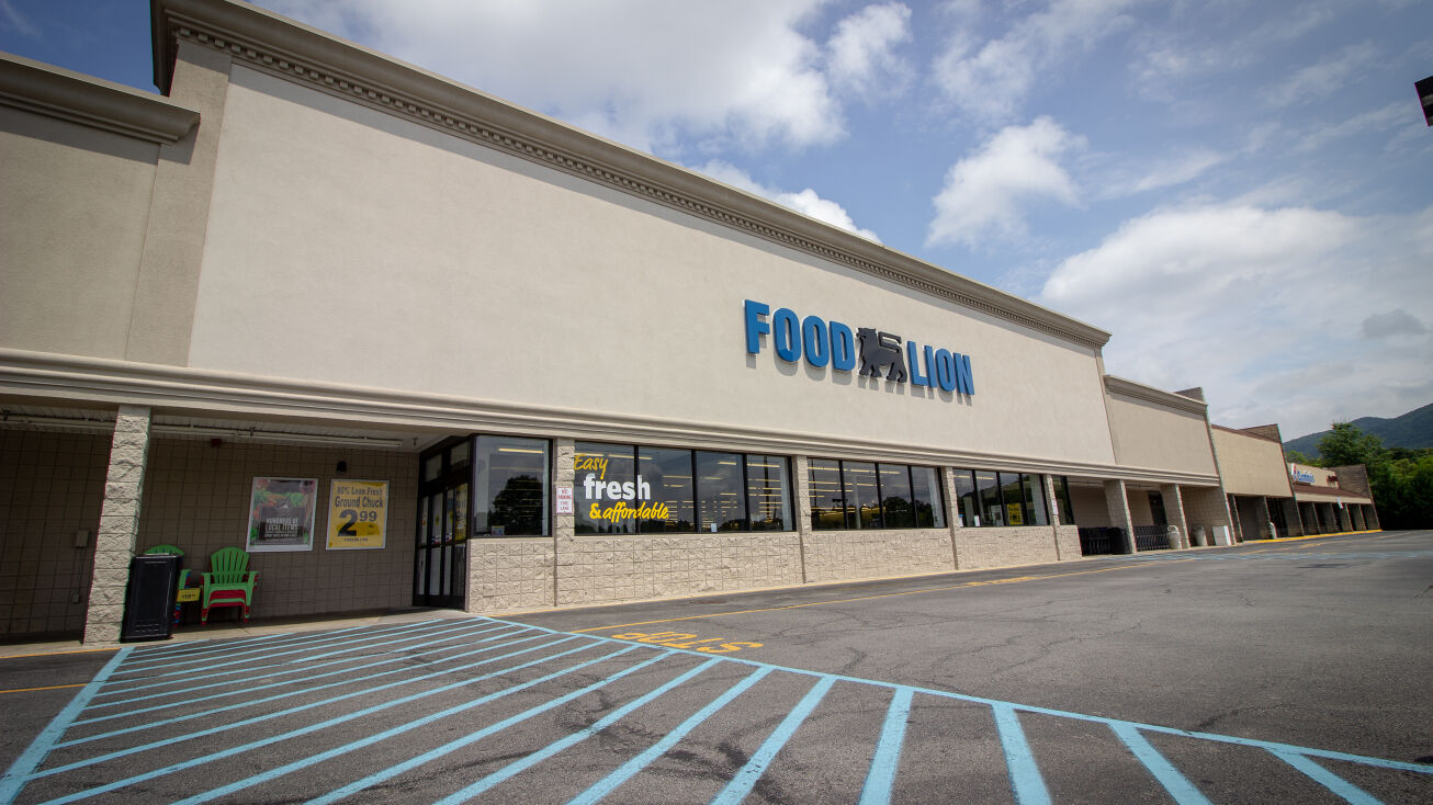 4812 Hollins Rd, Roanoke, VA 24019 Retail Space for Lease Hollins