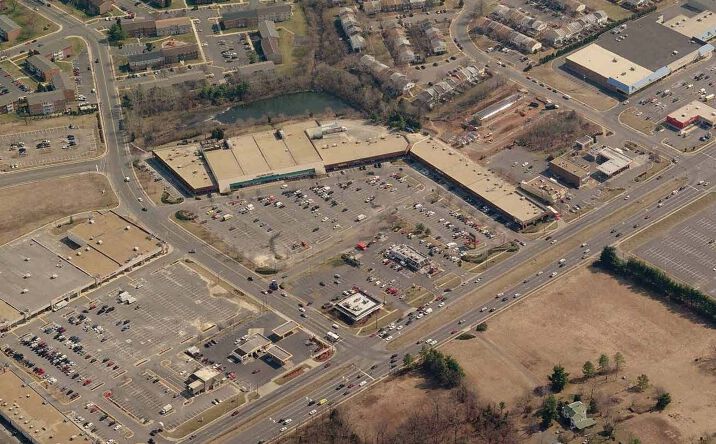 Pictures of Retail property located at Portsmouth Road & Sudley Road, West Gate, VA 20109 for lease - image #1