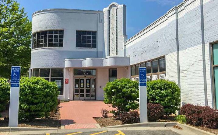 Pictures of Retail property located at 2825 Wilson Blvd, Arlington, VA 22201 for lease - image #1
