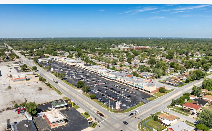 Pictures of Retail property located at 79-207 W Joe Orr Rd, Chicago Heights, IL 60411 for lease - image #1