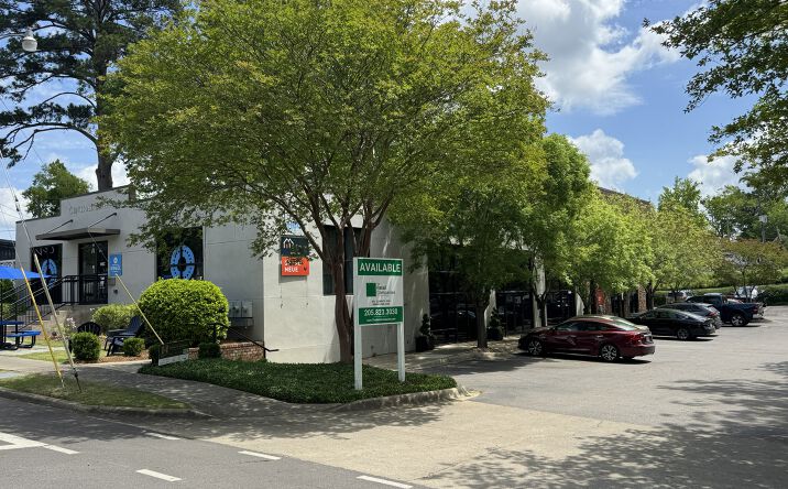 Pictures of Office property located at 2907 Central Ave, Homewood, AL 35209 for lease - image #1