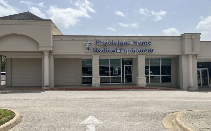 Pictures of Retail, Office property located at 1127 East Villa Maria Road, Bryan, TX 77802 for lease - image #1