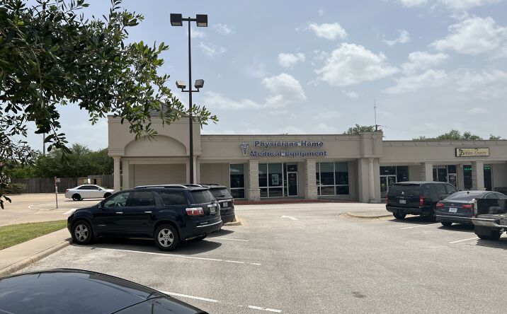 Pictures of Retail, Office property located at 1127 East Villa Maria Road, Bryan, TX 77802 for lease - image #1