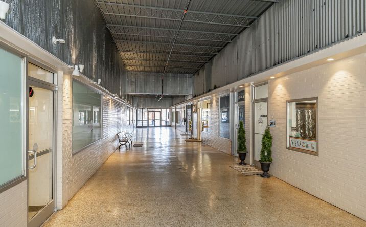 Pictures of Office property located at 2220 Nicholasville Rd, Lexington, KY 40503 for lease - image #1