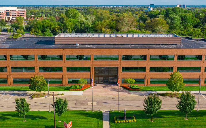 Pictures of Office property located at 5250 Corporate Dr, Troy, MI 48098 for lease - image #1