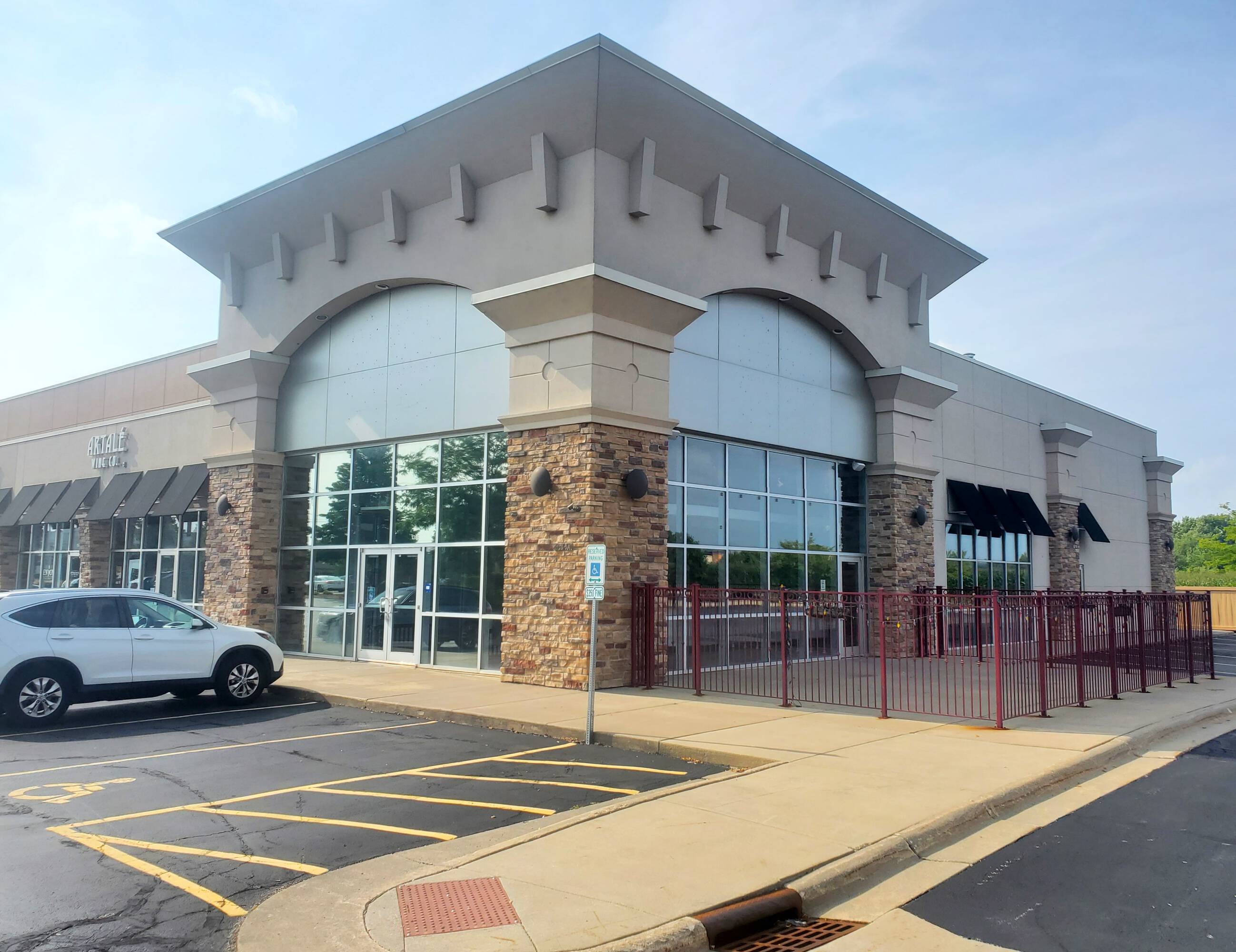 6876 Spring Creek Rd, Rockford, IL 61114