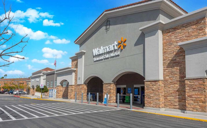 Pictures of Retail property located at 520 N Ventu Park Rd, Thousand Oaks, CA 91320 for lease - image #1