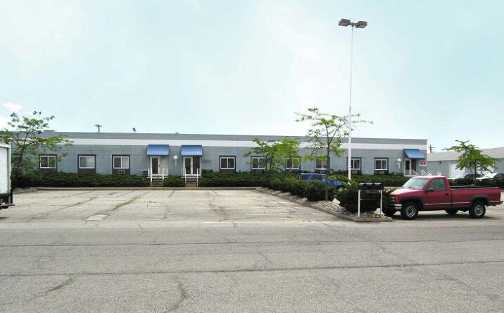 Pictures of Industrial property located at 5265 Tractor Rd, Toledo, OH 43612 for lease - image #1