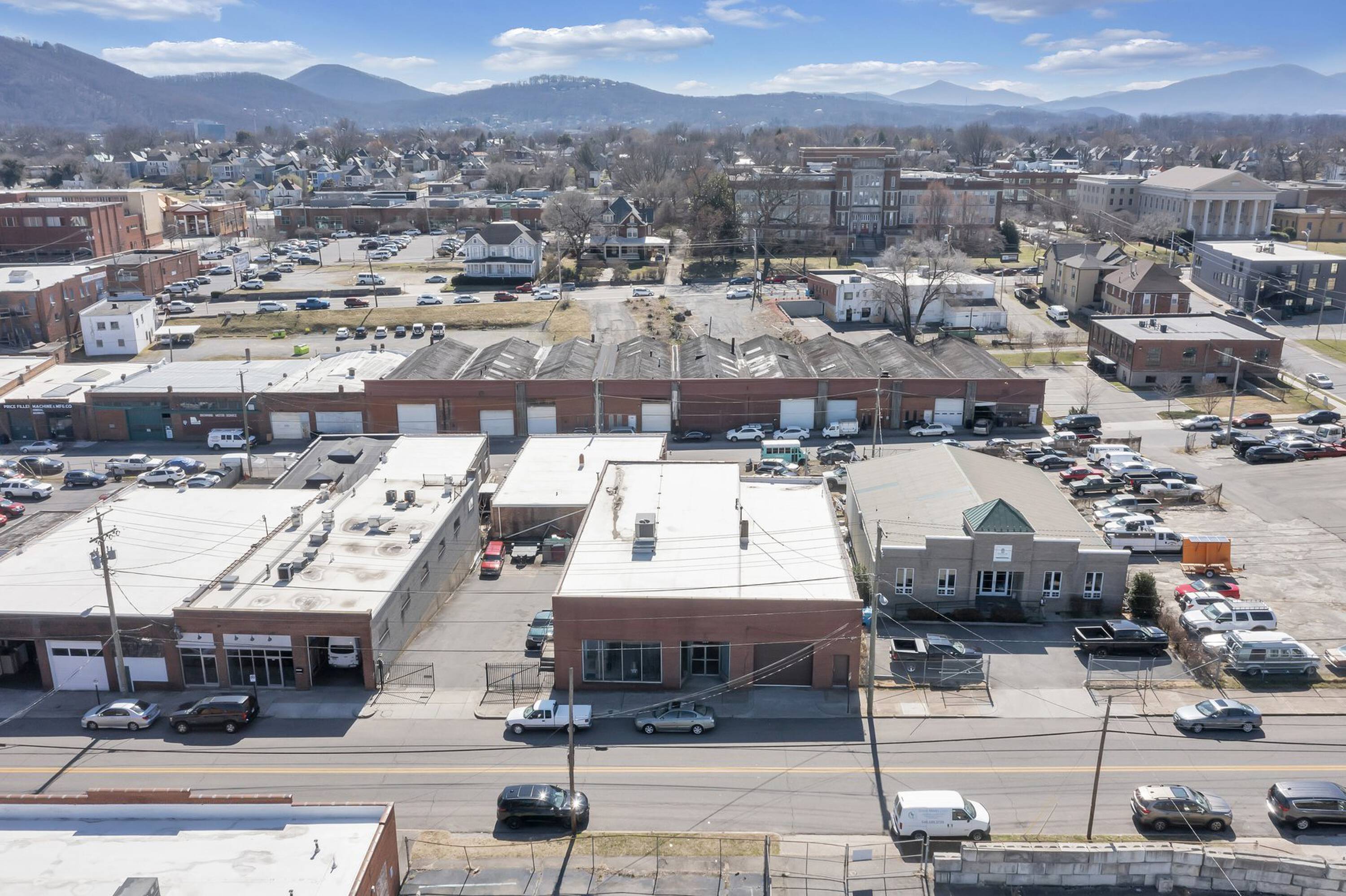 534 Salem Ave SW, Roanoke, VA 24016