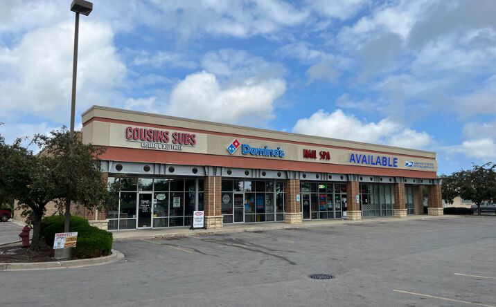 Pictures of Retail, Restaurant property located at 552 W Layton Ave, Milwaukee, WI 53221 for lease - image #1