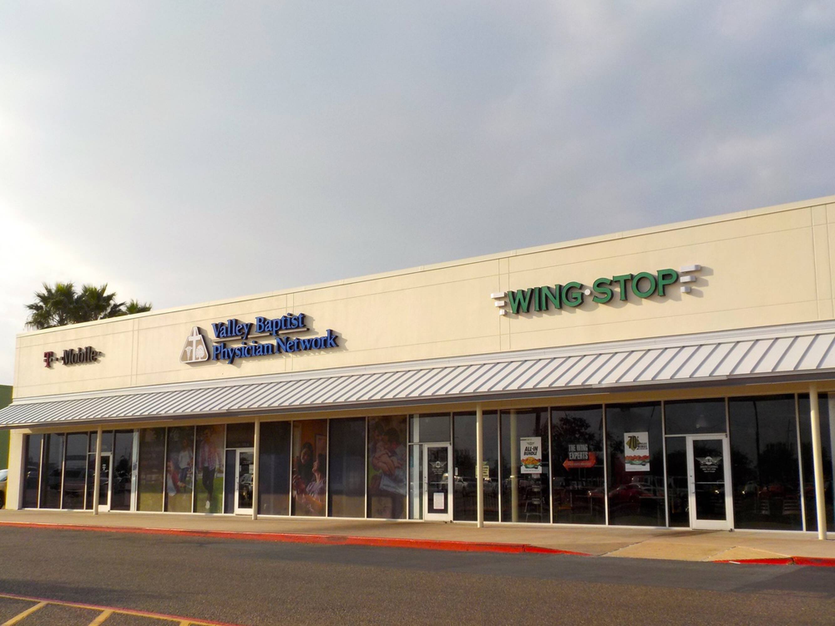 1095 W Business 77, San Benito, TX 78526 Retail Space for Lease HEB