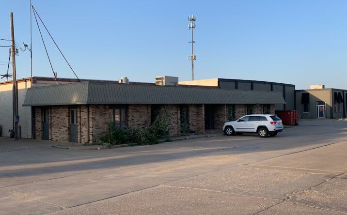 Pictures of Office property located at 353 E Ave A, Salina, KS 67401 for lease - image #1