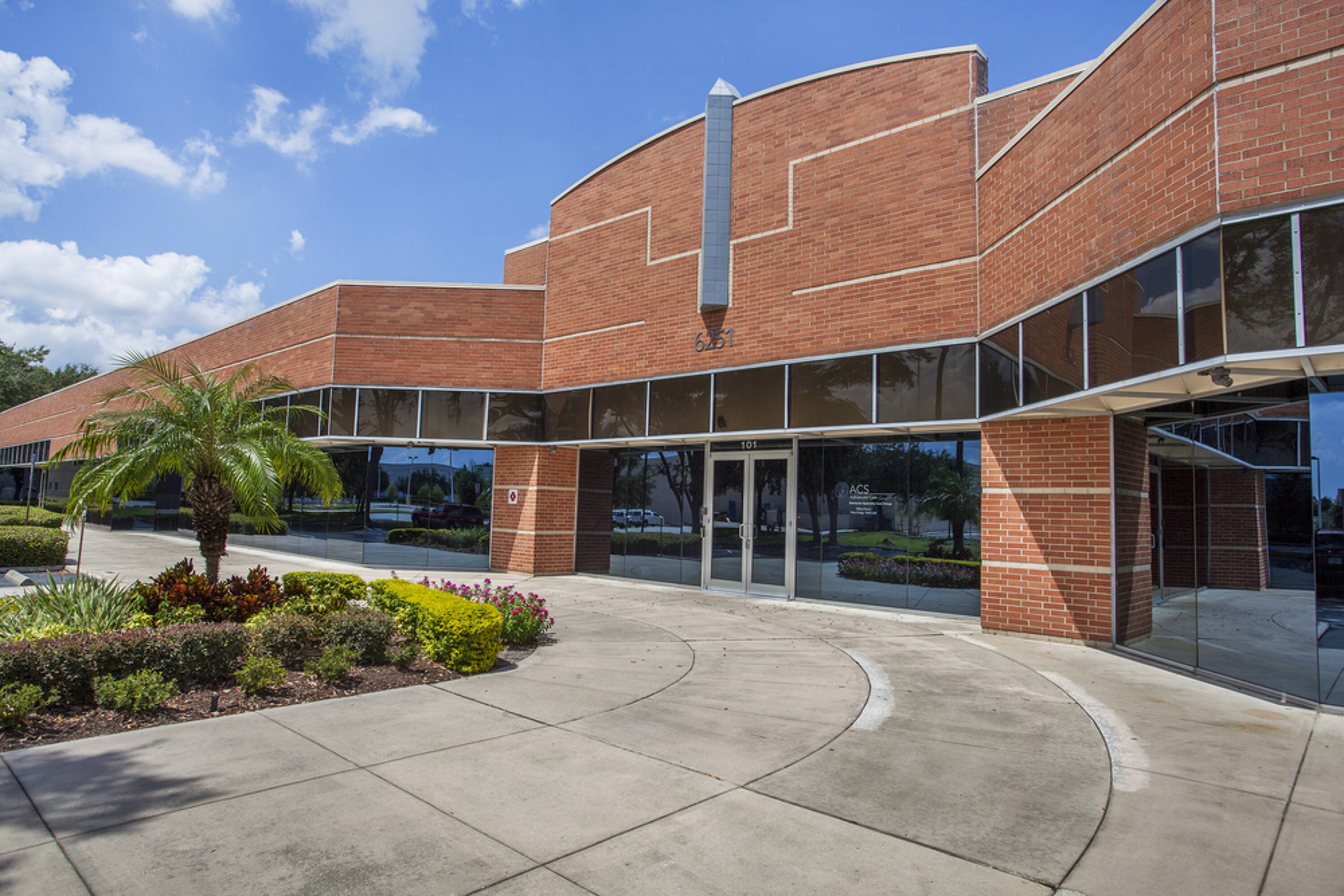 61016251 Chancellor Drive, Orlando, FL 32809