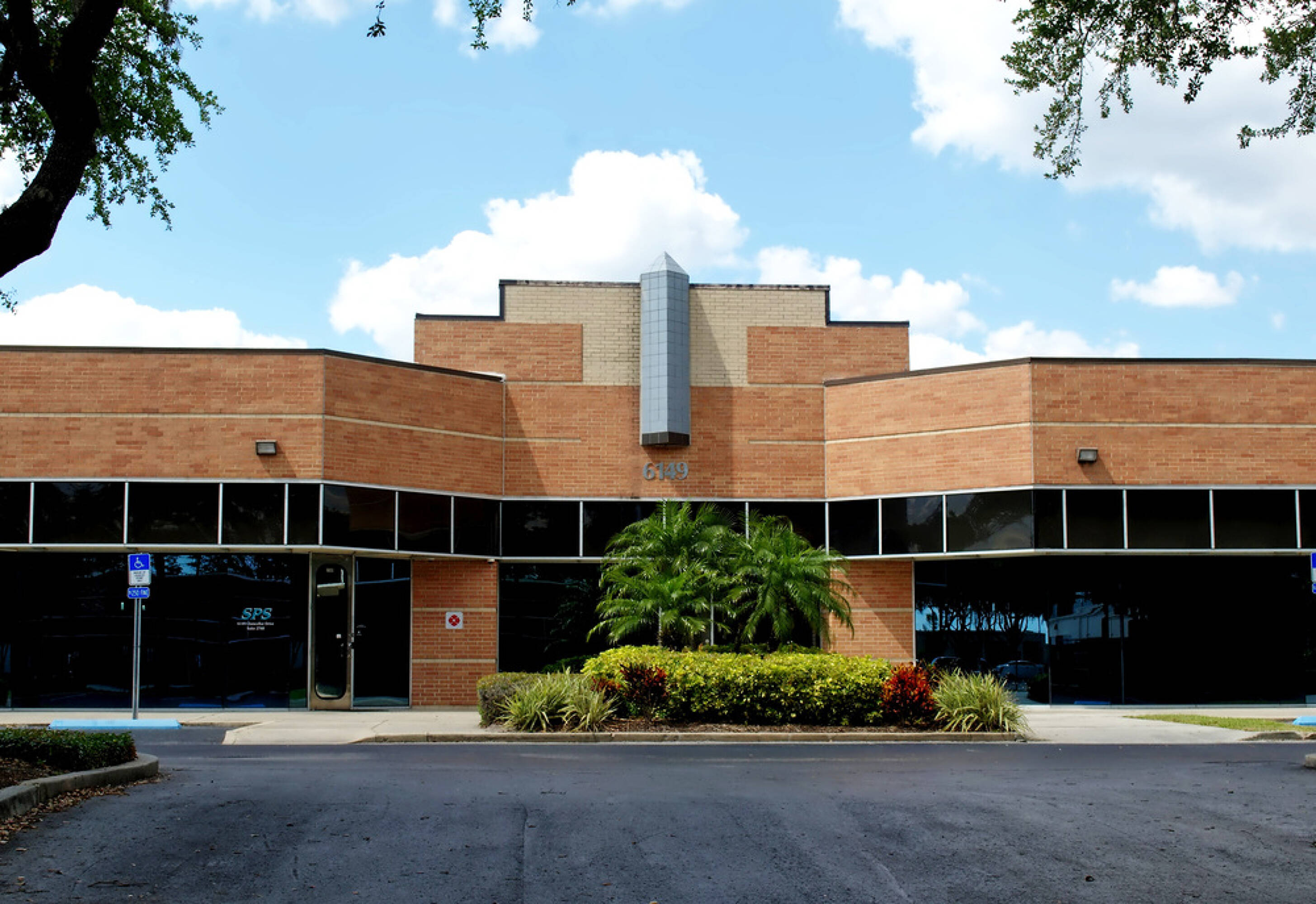 61016251 Chancellor Drive, Orlando, FL 32809