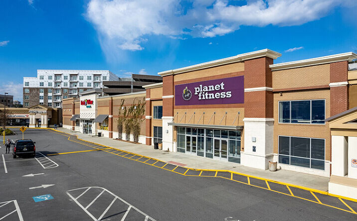Pictures of Retail property located at 3974 Peachtree Rd NE, Atlanta, GA 30319 for lease - image #1