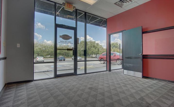 Pictures of Restaurant property located at 12910 GA-92, Woodstock, GA 30188 for lease - image #1