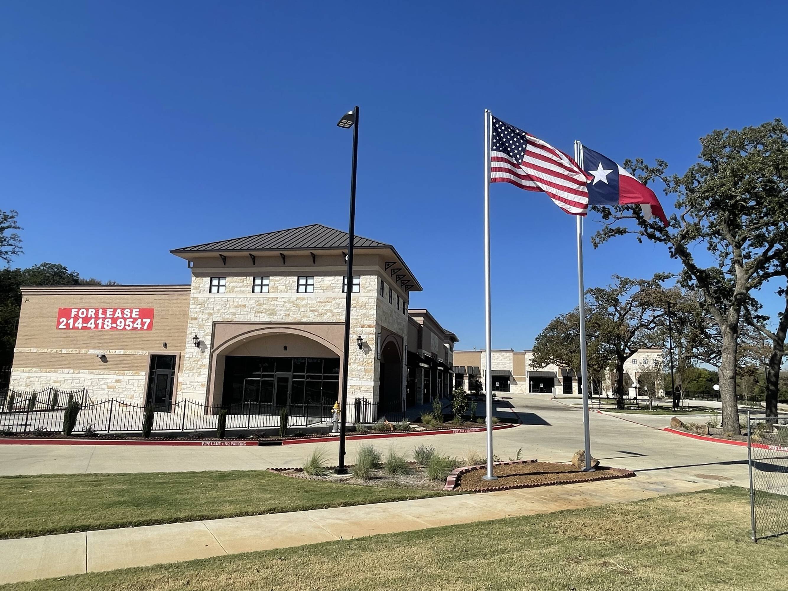 6828 S Interstate 35, Corinth, TX 76210